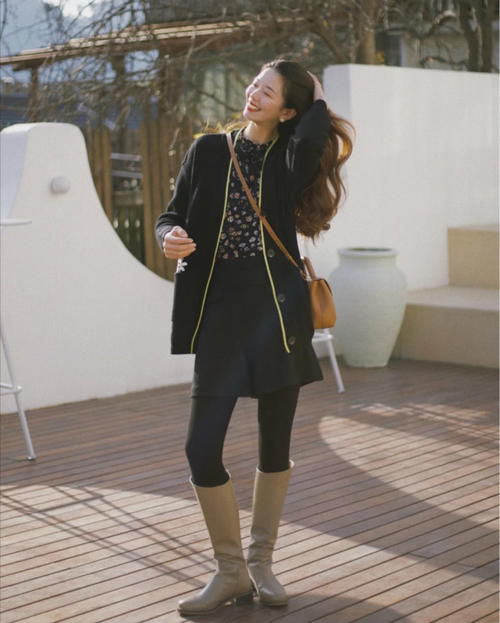 2021年新穿法来了：“上长下短，上宽下紧”，显瘦又显高，真实用