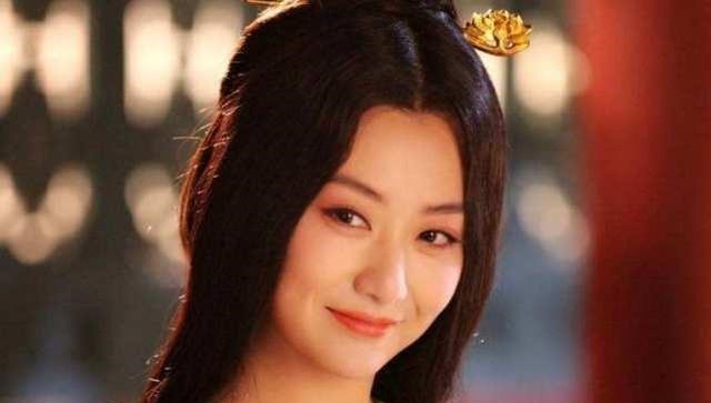 精华|俗语“英雄难过美人关”,下半句才是精华,戳中女性弱点!