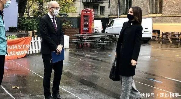 脚踝|冬季穿搭注意这4点,保暖不臃肿,太显瘦了吧