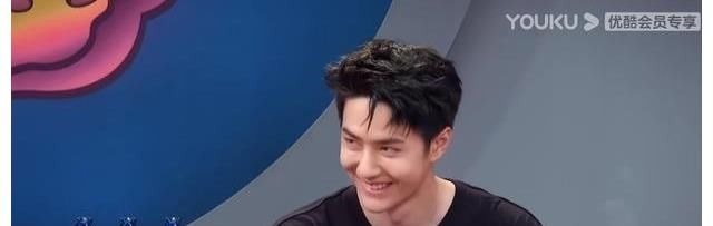 王一博笑到不能停,喜获一波王炸新杯子,香菜依旧是最爱!