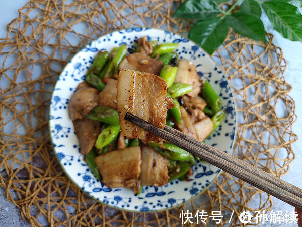 做辣椒炒肉,先炒辣椒还是先炒肉?不少人搞错了,难怪不香不好吃