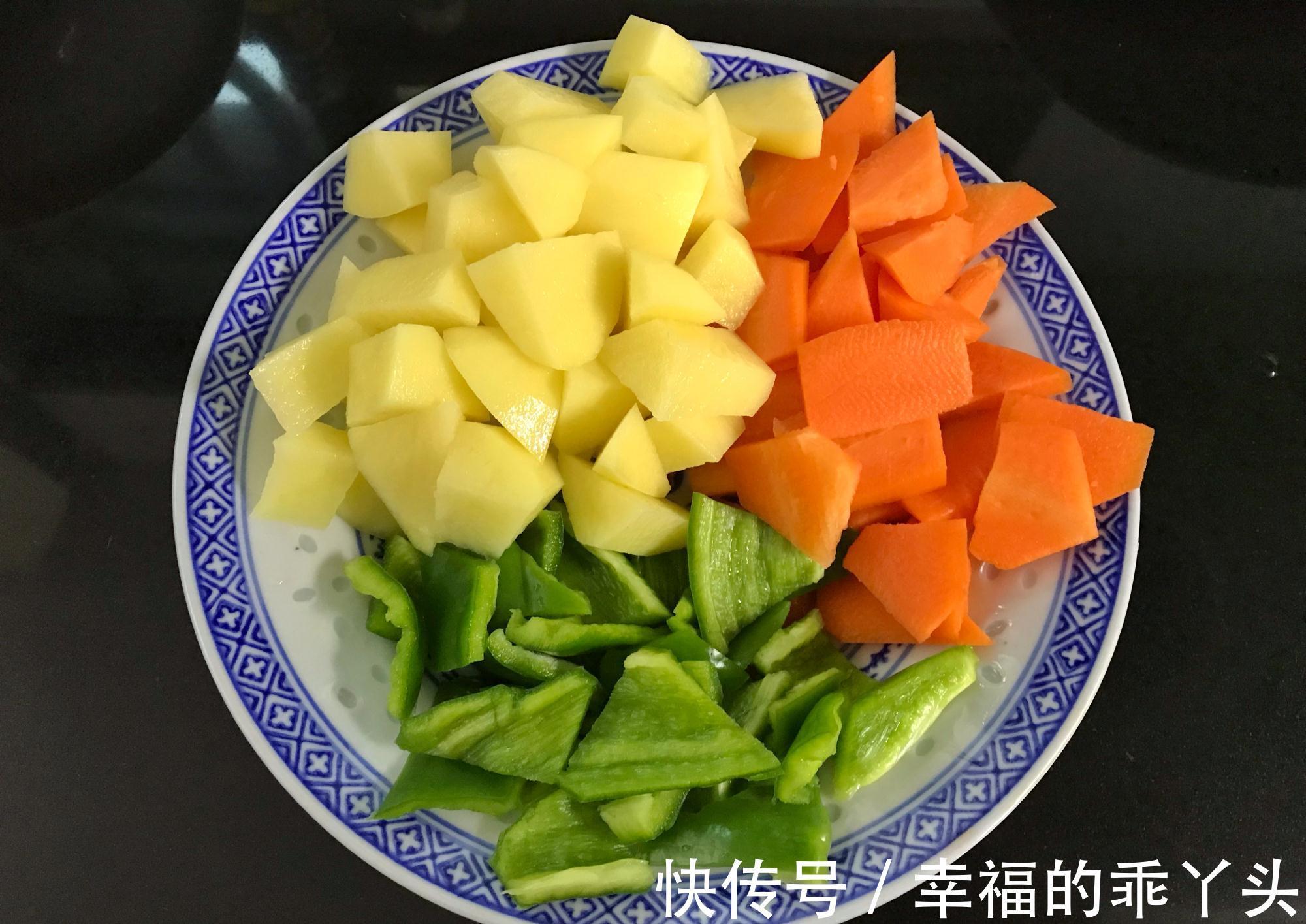 冬天，我家最爱的一道菜，加土豆焖一锅太香了，鲜美滋补又下饭