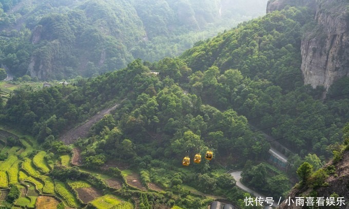 索道|雁荡山的方洞景区最独特最惊险，栈道和吊桥都悬挂在峭壁上