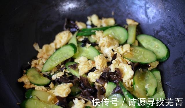 黑木耳|末伏到了，要多吃这菜，清淡营养不上火，做法简单又快手，快试试！
