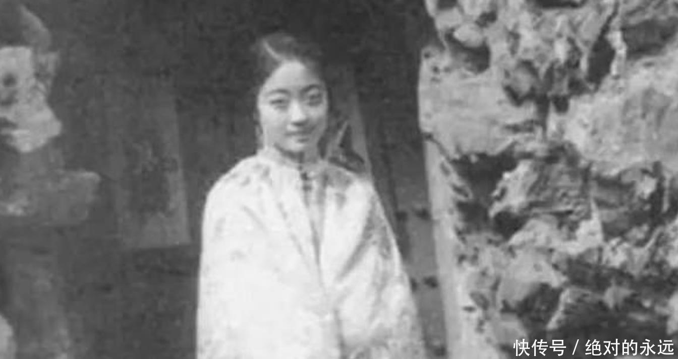 末代|晚清末代皇后婉容珍贵老照片，婉容的美貌风华绝代！