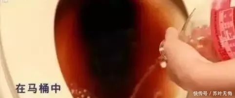 怎样清洗马桶和便池上黄色污垢？教你几招告别又黄又脏！