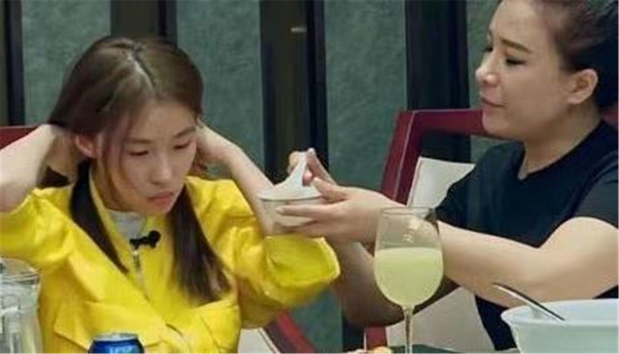 3年过去了，《变形计》连衣服都不会穿的“巨婴”，如今变成这样