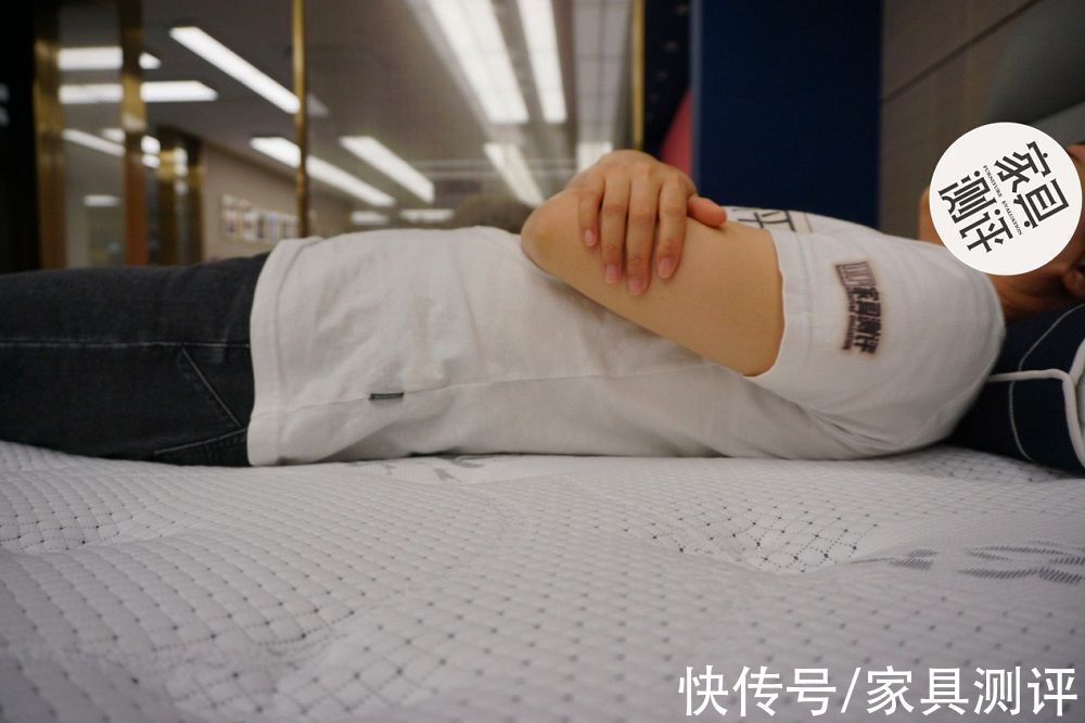 助眠系|芝华仕5星床垫测评：温和“助眠系”套床，一秒切换酣睡模式