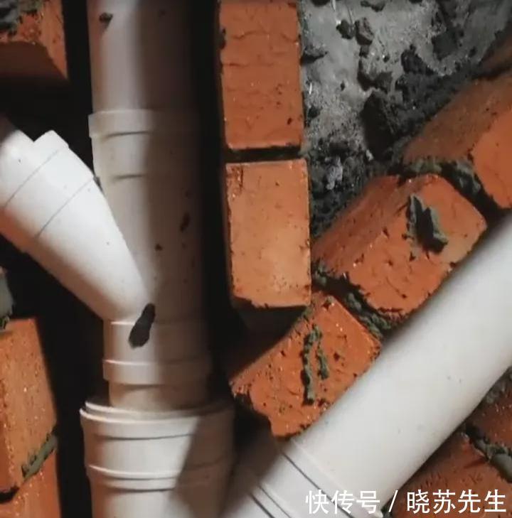 水管|水电工这样给我家布置下水管道，真的让我很满意不得不竖起大拇指