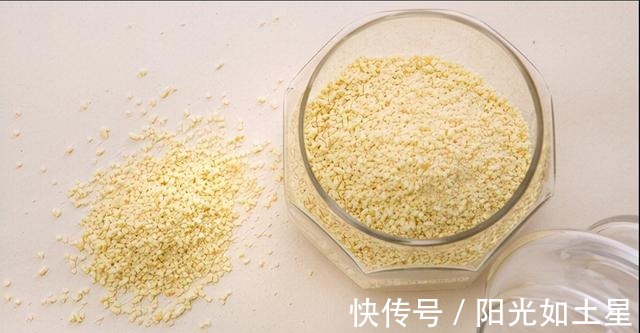 饺子料|许多人不知道鸡精和味精谁好实际区别还挺大,知道后别放错了!