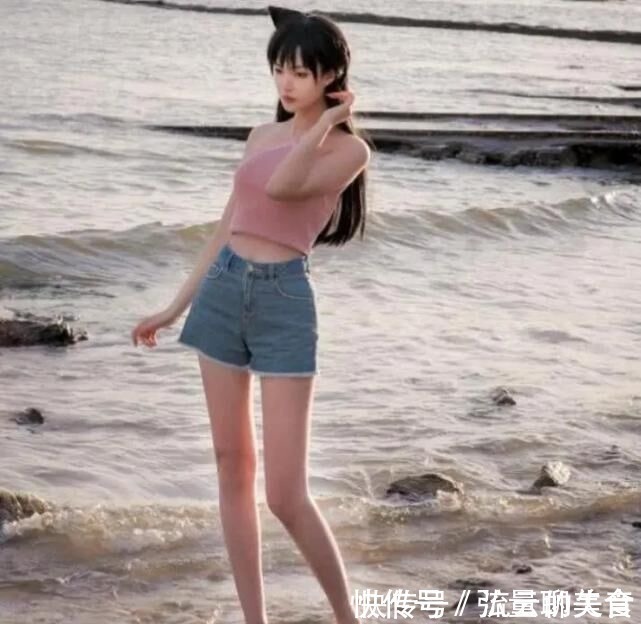 工藤静香|毛利兰现身现实世界,大长腿抢镜,身材神还原,头上的角能扎死人