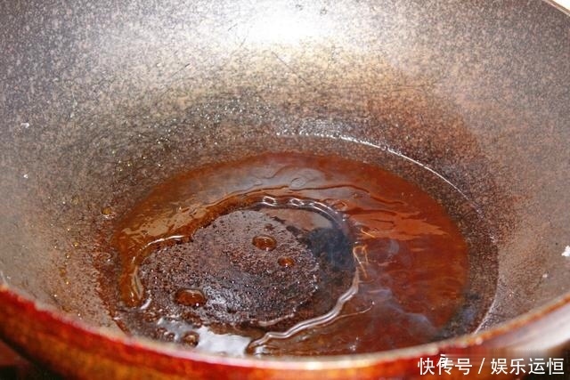 年夜饭的压轴菜来了,寓意招财进宝,肥而不腻,绝对撑得住场面