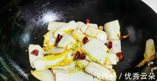 炒锅|入秋后，除了吃白菜还要多吃它，钙含量是白菜2~3倍，低脂营养！