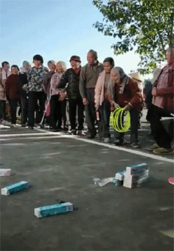 |搞笑GIF图:当你接到放假通知的时候……