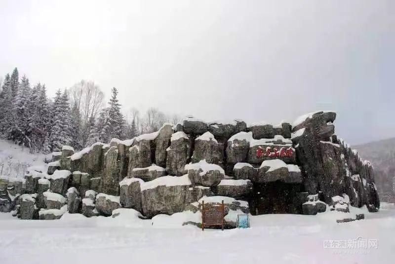 柴河|森工柴河威虎山景区冰雪景观上线