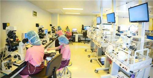 女孩|4岁女孩被确诊出艾滋病,服药19年后却被告知是误诊,如今怎样了