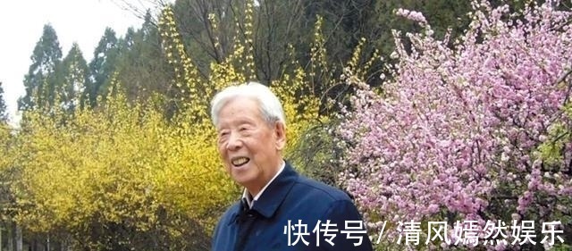 行书&96岁的他终获书法终身成就奖,是大器晚成?是实力在线吗?