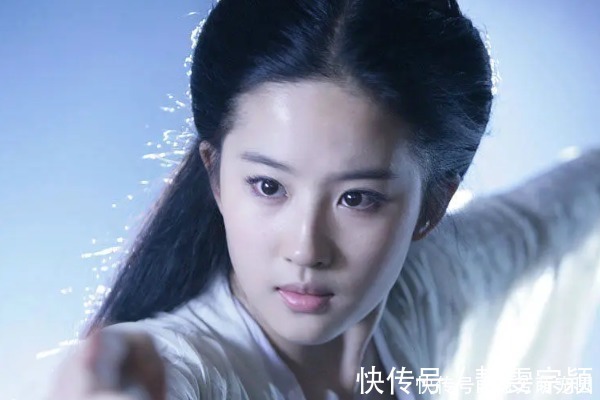 裘千仞|怪不得韦一笑的轻功天下无敌,你看他师傅是谁?张三丰都自愧不如