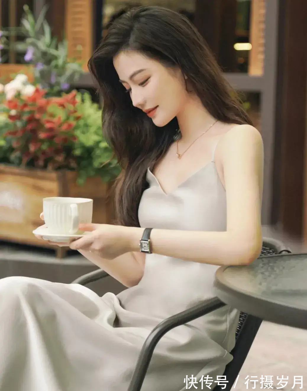 宁静#坐在窗前,品一壶沉浮的人生