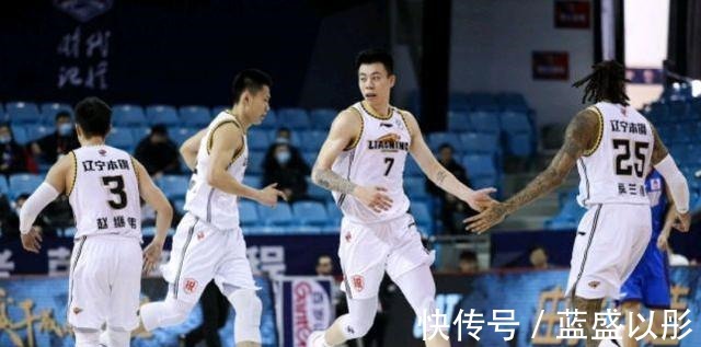 中国男篮|30+8，张镇麟这实力不逊NBA前锋！5中0，国产控卫之神尽显尴尬！