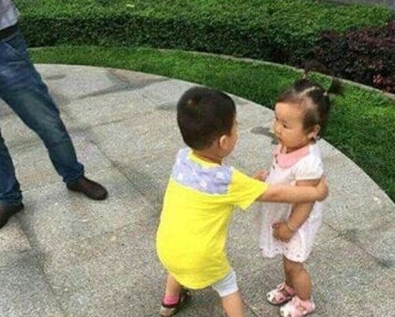 搞笑图片幽默段子笑话:哈哈哈,大哥你这