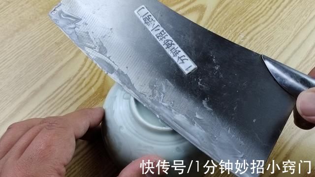 菜刀上涂点牙膏,没想到这么厉害,每家每户都需要,赶紧去试试