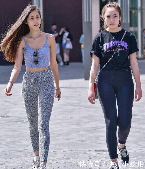 女人味 打底裤上身时尚有气质,收放自如不会紧绷,彰显出知性韵味