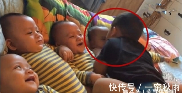 哥哥|3岁哥哥照顾5胞胎弟弟,弟弟们看到哥哥过来,妈妈都觉得省心了