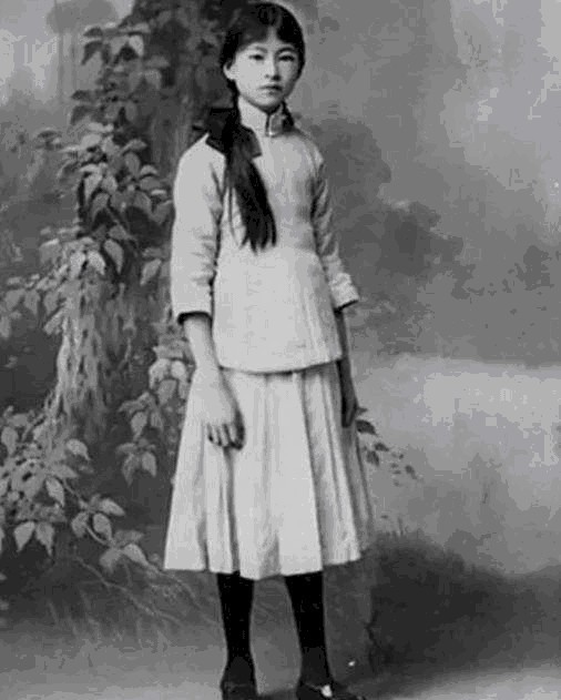 梁思成夫妇|好惨一男的,金岳霖每天定点进入林徽因卧室,梁思成却假装没看见