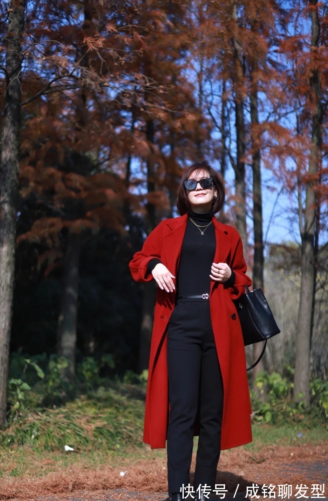 穿搭|40岁左右的女人,冬装除了羽绒服,这四种搭配时尚减龄更有气质