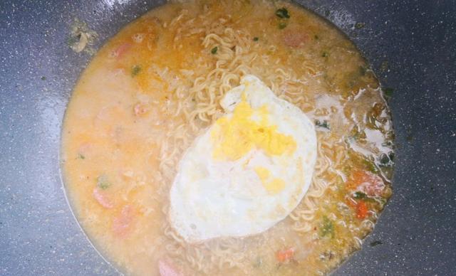 造就|原来泡面还可以这样吃,配上香浓的芝士,造就不一样的美味