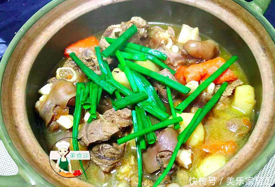 胡萝卜羊肉煲做法,多加两样食材,鲜香美味不膻,鲜香滋补又暖身