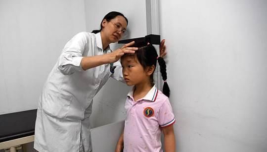 家长们|2020身高标准表出炉，家长赶紧来对比，咱家孩子达标了吗