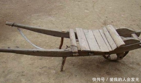 进来看这些老物件你能认识2个算正常,3个算可以,5个那就厉害