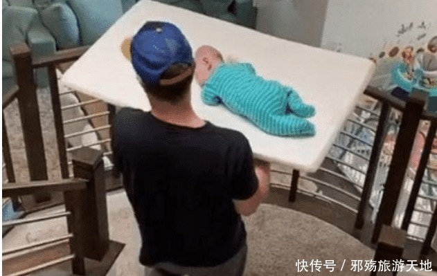 宝爸|宝宝打扰父母二人世界,宝爸神转移娃,网友醒了你就完了