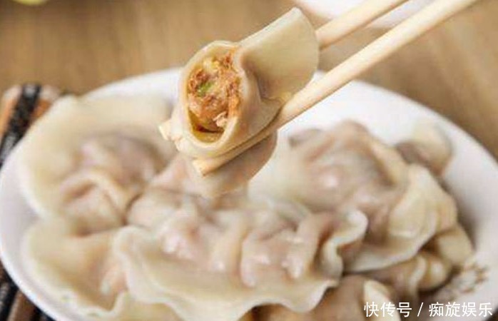 做饺子馅什么都可以少,2样调料必不可少,难怪没香味!