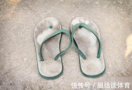 污垢|拖鞋穿久了“黑乎乎”的难清洗?学会这2招,拖鞋立马干净如新!