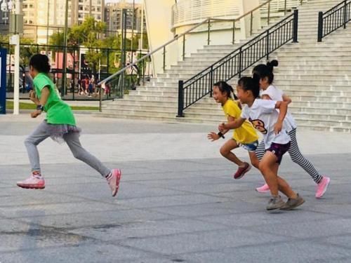 青春期|小学生身高也有标准,毕业前到达150才合格,你家孩子达标没?