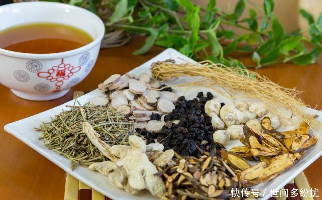 常年胃疼、反酸腹胀、食欲不振萎缩性胃炎怎么治老中医告诉你