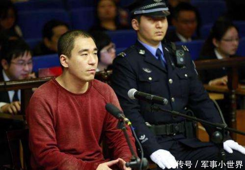 66岁的张国立仍奔波劳碌,签对赌协议,主要原因是儿子不争气