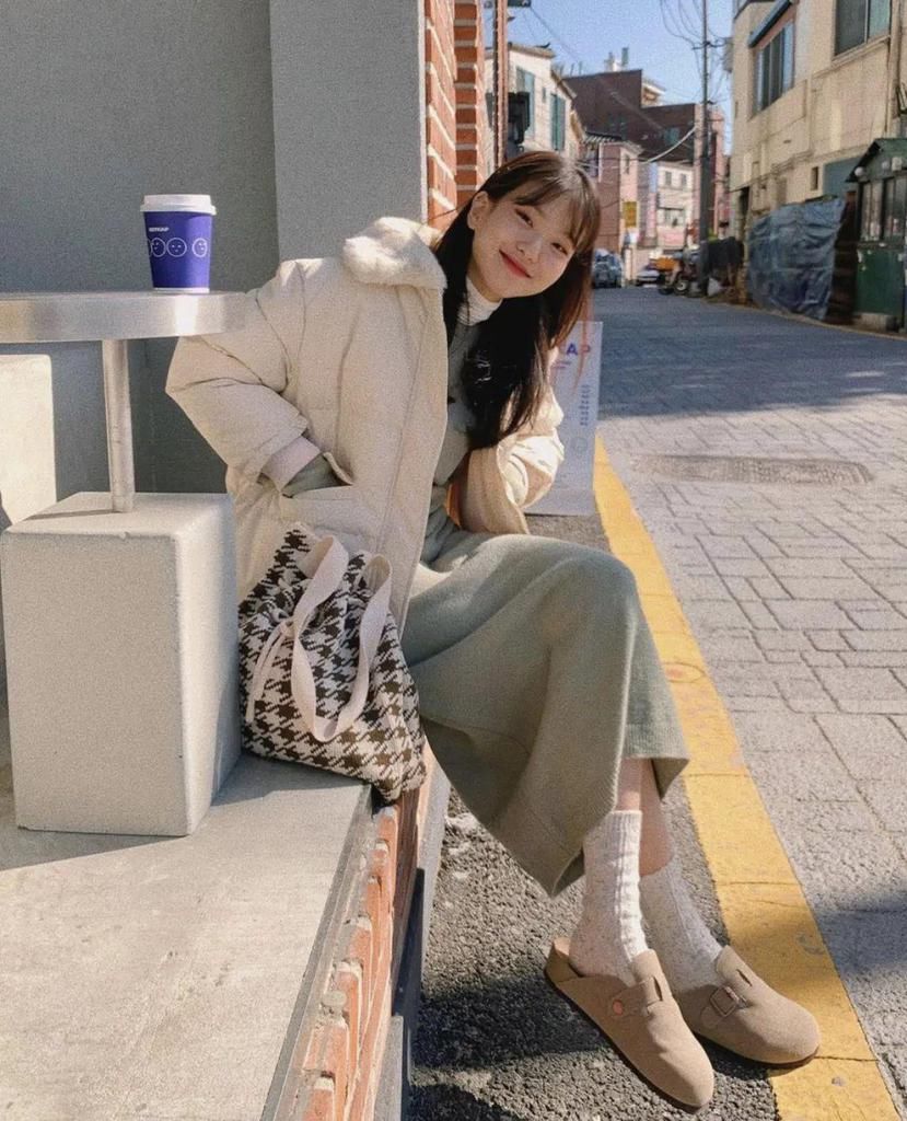 羽绒服+裙子=2021年最王炸组合，早穿早美！