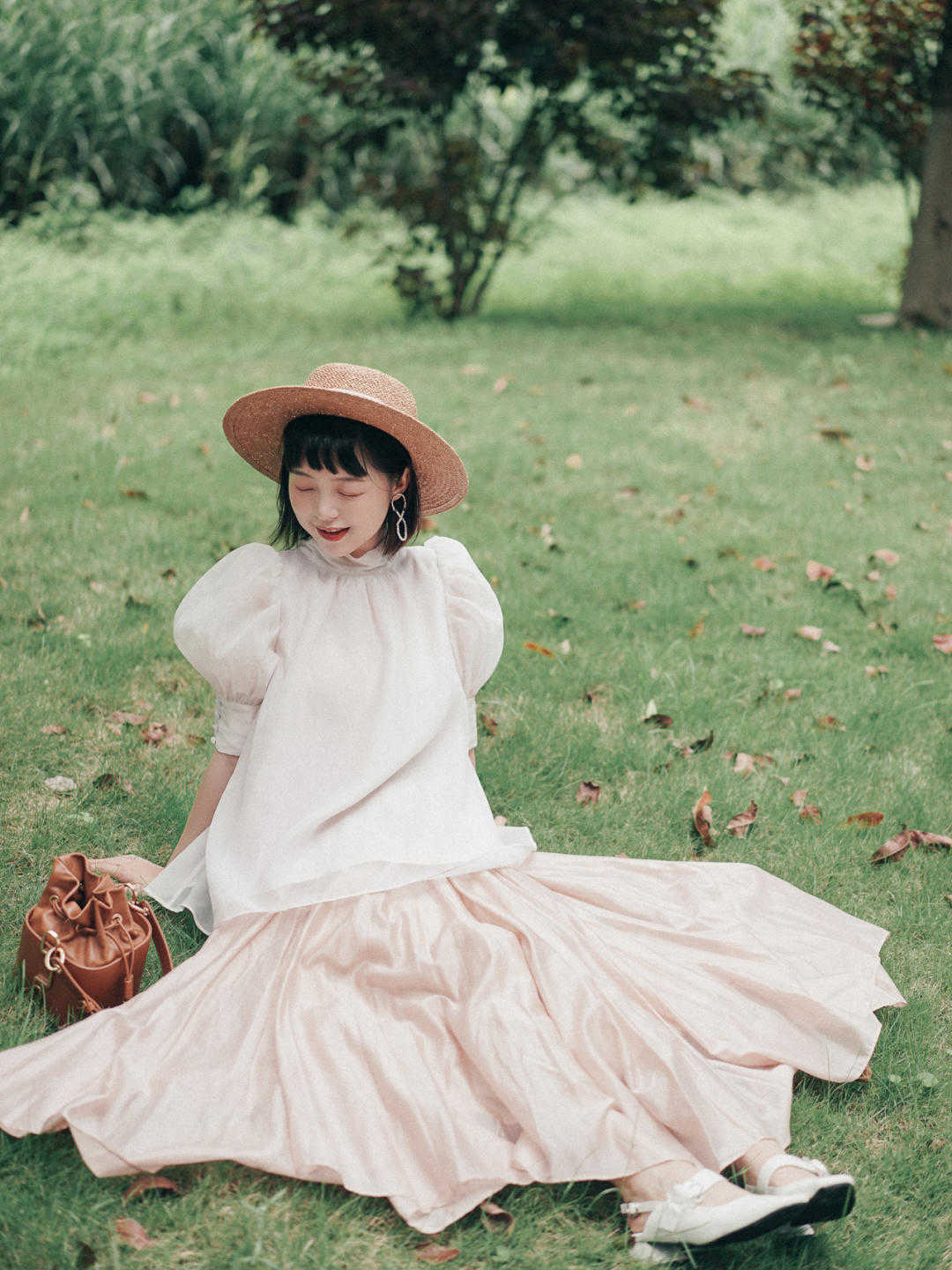 衬衫搭配|158cm女孩子却穿出高级感,衬衫搭配半身裙显高显瘦,还精致时髦