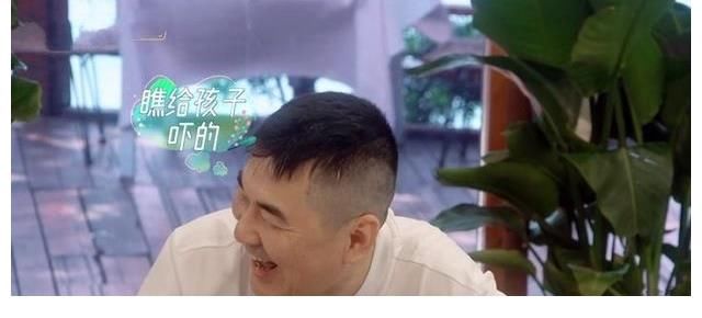 暖心|吳宣儀提問問題不合時宜，王新軍不留情面回絕，陳建斌暖心解圍