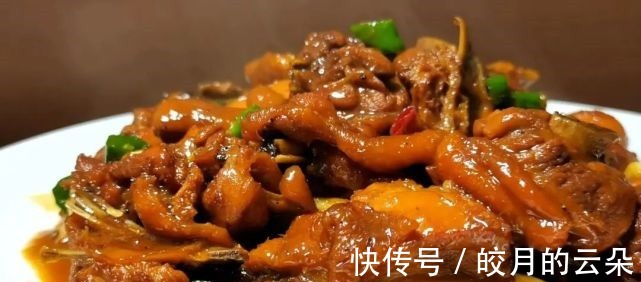 脂肪含量|这才是红烧鸡块的正确做法,鸡肉软嫩不发柴,脂肪含量低,营养高!