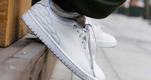 court 曾经的超限量亲友专属AJ1,终于要从纪录片走到大家的生活中了