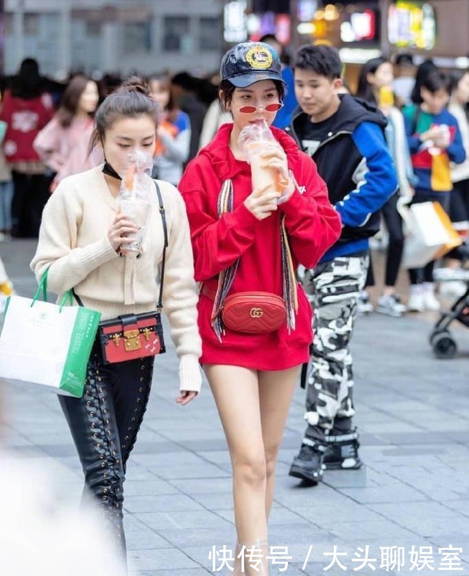 丰满|丰满女人, 牛仔裤衬托出她性感的身材