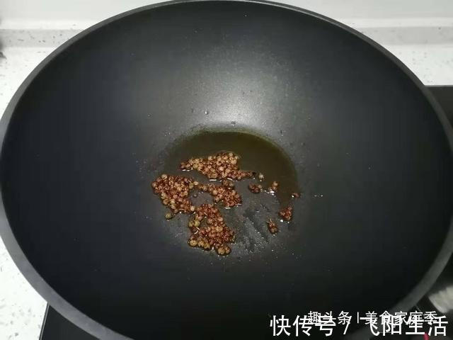 大v|大叔第一次做菜花粉丝煲,品相一般,但味道还不错,一人吃了一盆