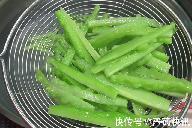 苦瓜|立秋了，这种瓜要多吃，教你3种做法，营养美味，解馋又滋补