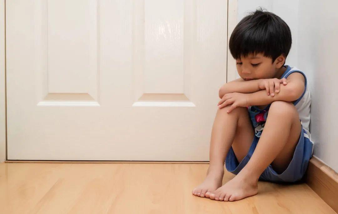 打招呼|为什么你家孩子害羞、胆怯、不自信,别人家孩子阳光大方又开朗?