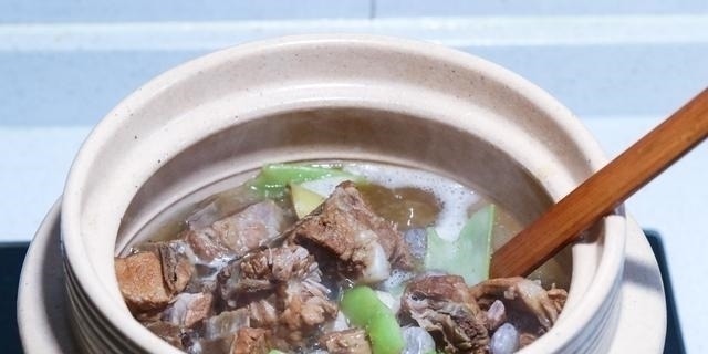 晒一下我老公的晚餐,虽然只有1道菜,朋友却说一般人吃不起